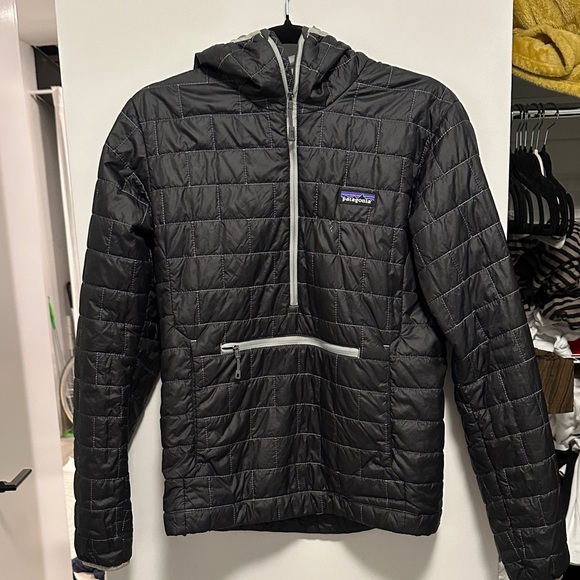 Patagonia Other - Patagonia Black Quilted Hooded Pullover Jacket